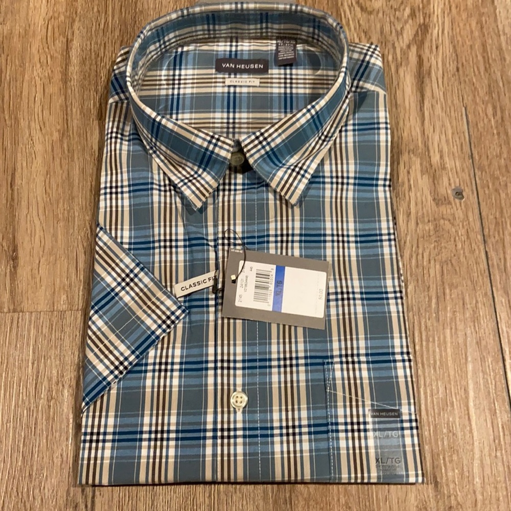 Wrinkle Free Short Sleeve Button Down